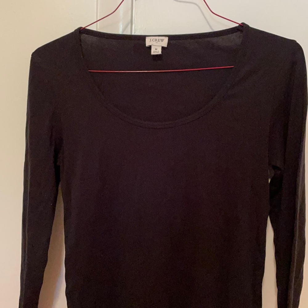 Black long sleeved tee